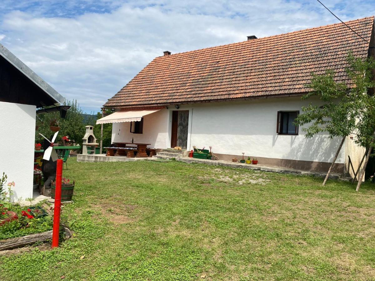 Villa Kuca Za Odmor Beljan Brod na Kupi Exterior foto