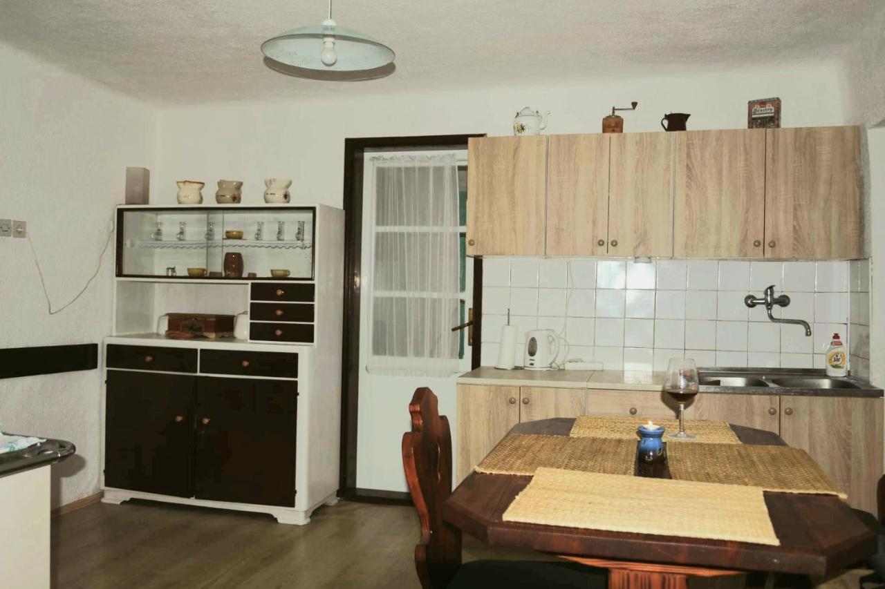 Villa Kuca Za Odmor Beljan Brod na Kupi Exterior foto